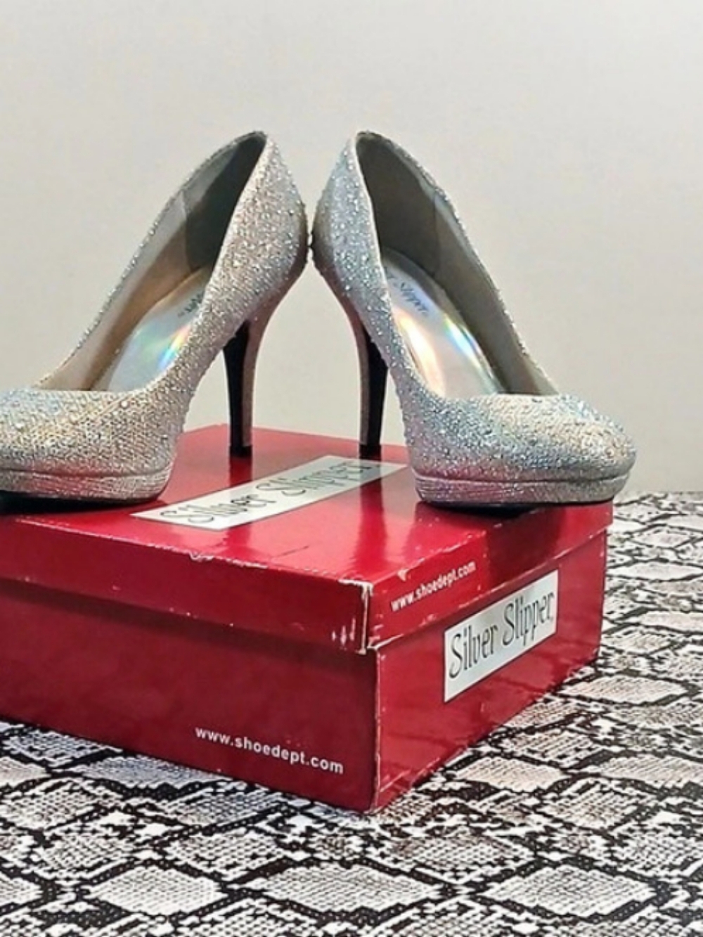 Silver Shopper Silver Glitter Platform Heels Like New